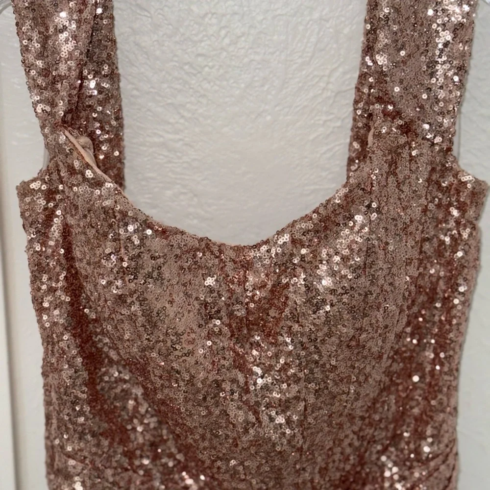 Sherri Hill Sparkling Mini Dress in Rose Gold sleeves are detachable - Picture 4 of 7